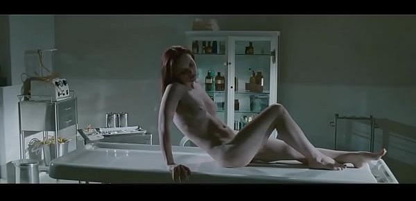  Christina Ricci in After.Life (2009) - 4